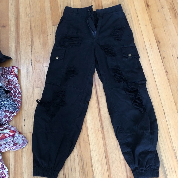 LF Never been work ripped cargo/utility pants - Picture 1 of 3